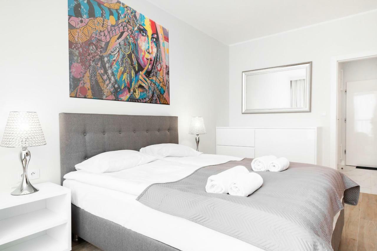 Apartments Warsaw Dzielna By Noclegi Renters Екстериор снимка