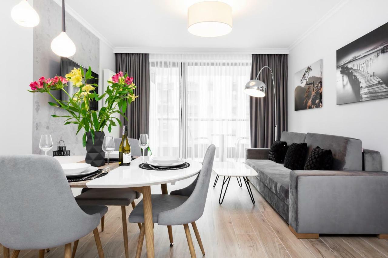 Apartments Warsaw Dzielna By Noclegi Renters Екстериор снимка