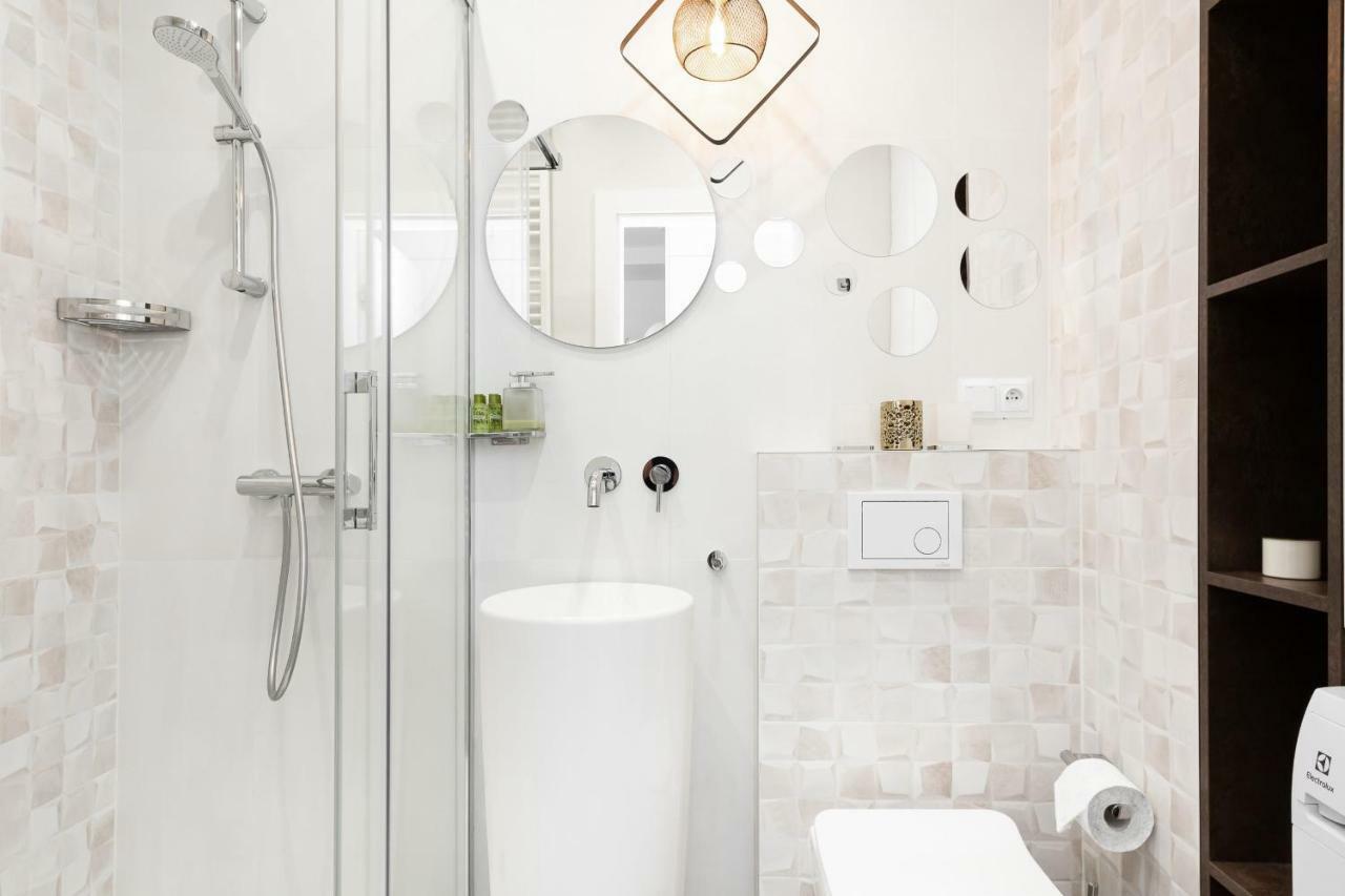 Apartments Warsaw Dzielna By Noclegi Renters Екстериор снимка